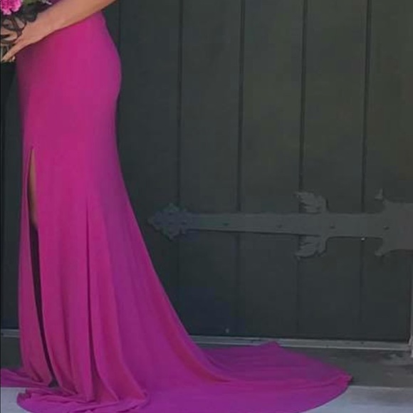 Prom dress!! - Picture 2 of 3